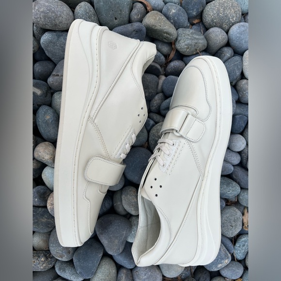 Creamy White Alma Mater Low Tops